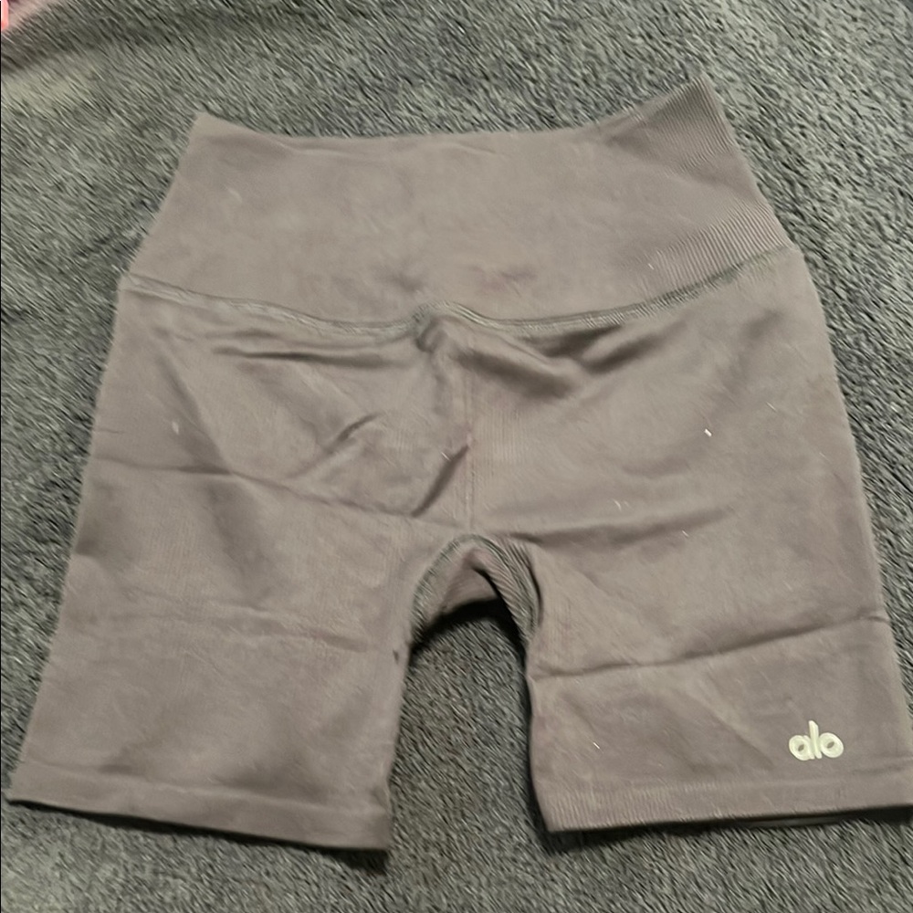 ALO Yoga Women's Gray High-Waist Shorts